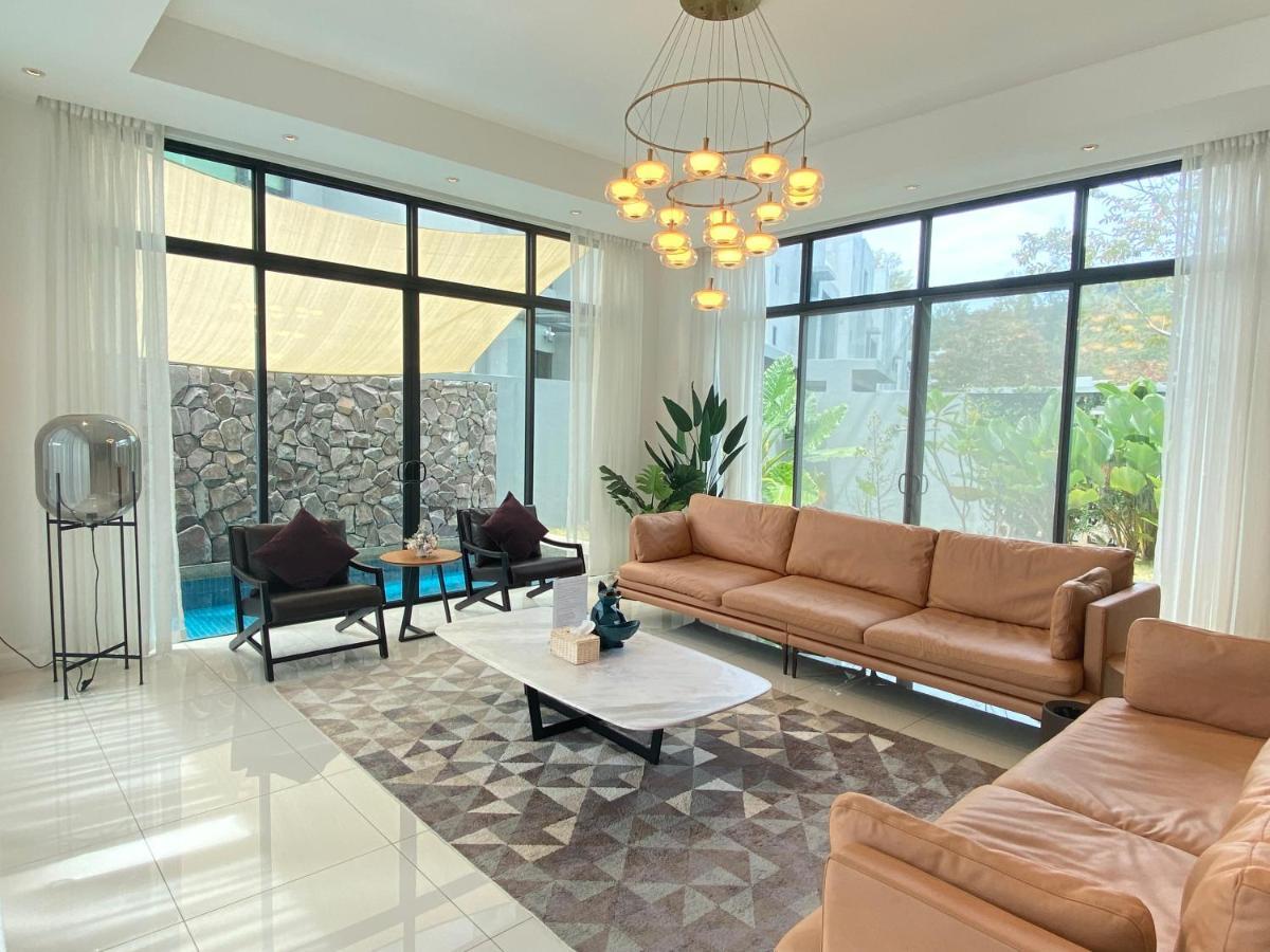 Molly Luxury Private Pool Bungalow茉莉的家豪华私人泳池别墅 Пантай Ченанг Екстериор снимка